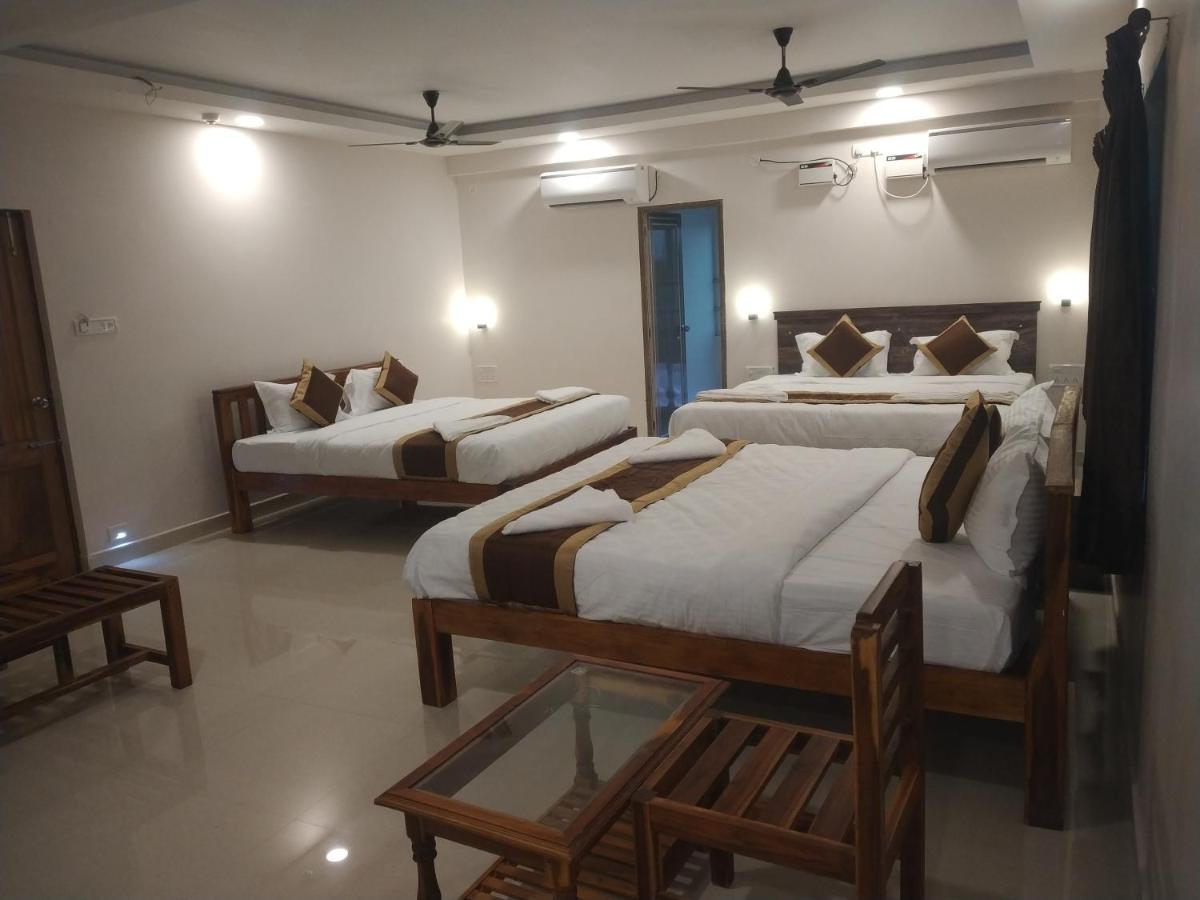 Hotel Rani And Rani Residency Puduccseri Kültér fotó