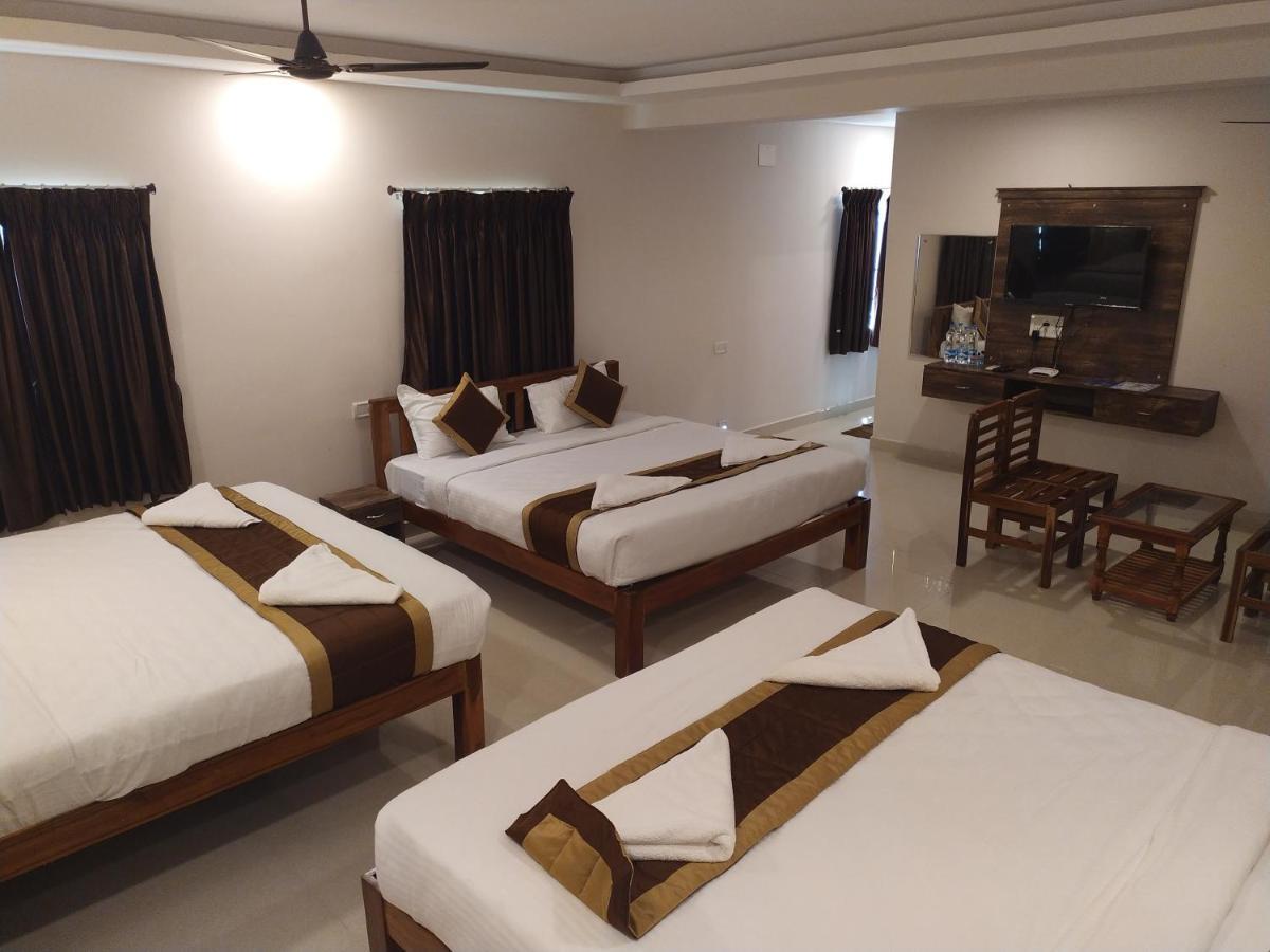 Hotel Rani And Rani Residency Puduccseri Kültér fotó