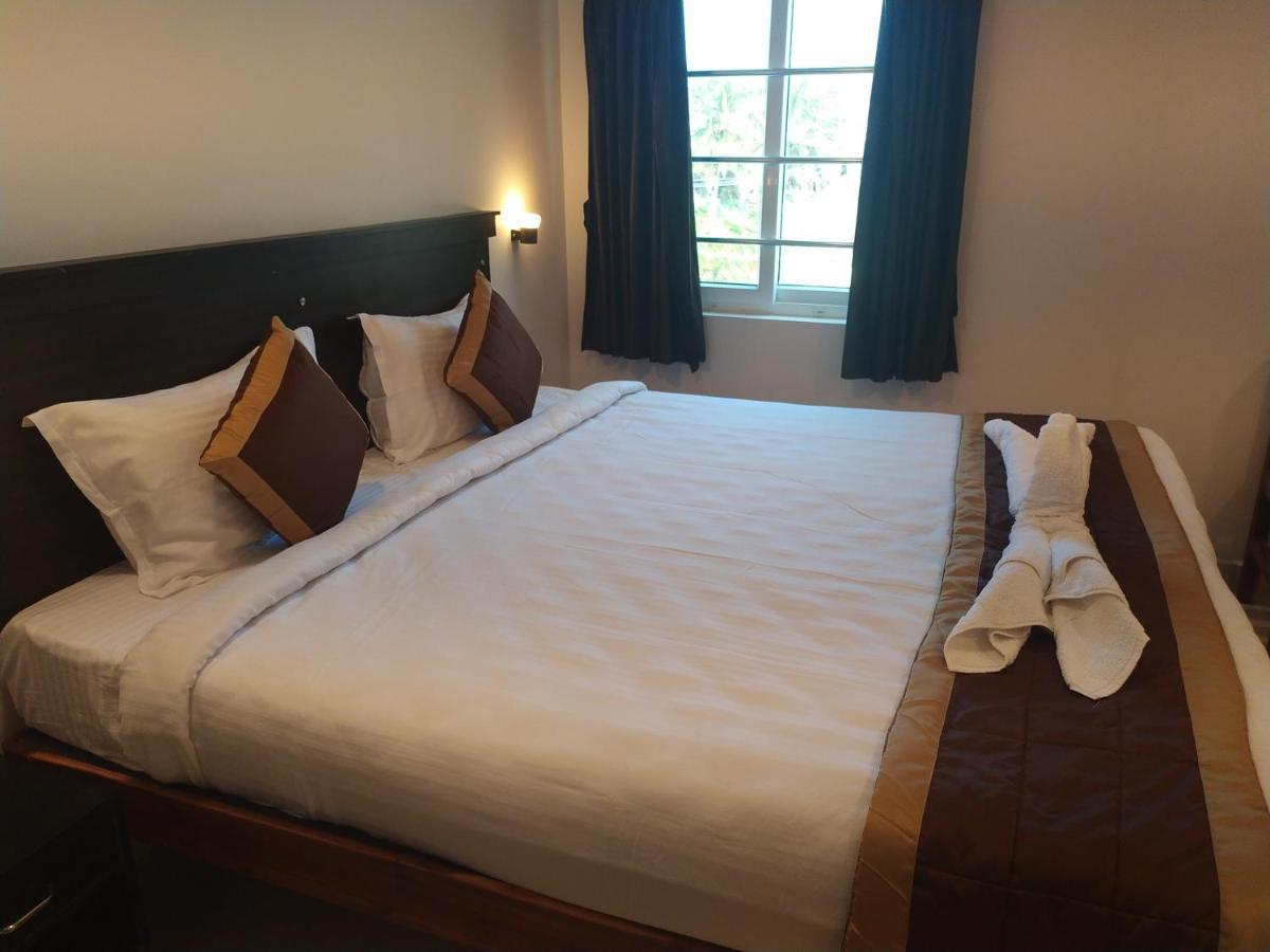 Hotel Rani And Rani Residency Puduccseri Kültér fotó
