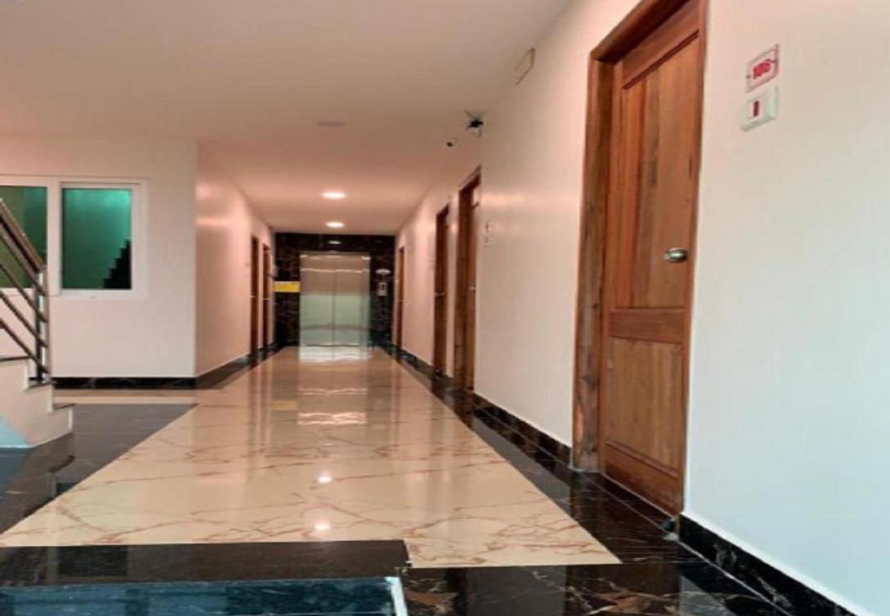 Hotel Rani And Rani Residency Puduccseri Kültér fotó